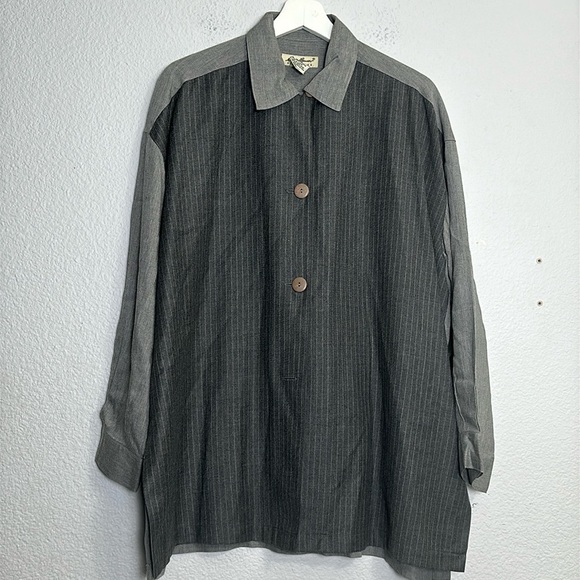 Eddie Bauer Women’s Size Small Petite Gray Wool Blend Long Sleeve 3 Button Down - Picture 1 of 12